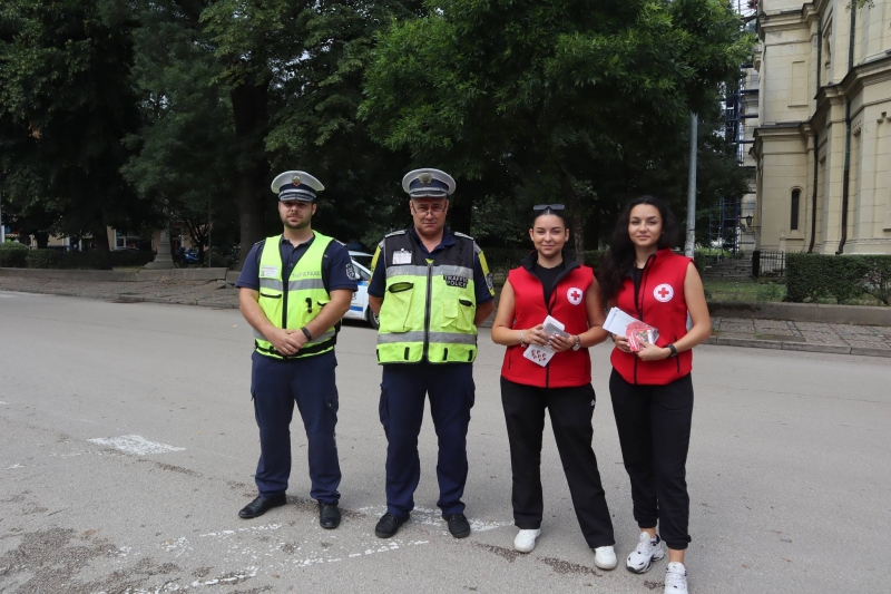 Видинските пътни полицаи и доброволци от местната структура на БЧК